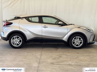 TOYOTA C-hr 1.8h active e-cvt 4