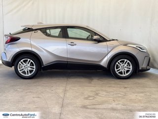 TOYOTA C-hr 1.8h business e-cvt 4