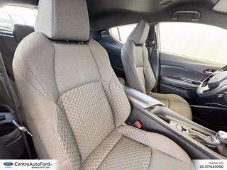 TOYOTA C-hr 1.8h business e-cvt 6