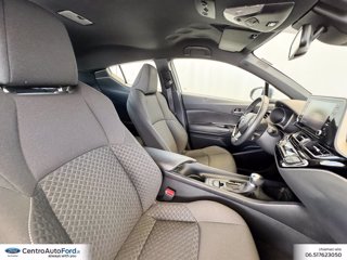 TOYOTA C-hr 1.8h active e-cvt 6