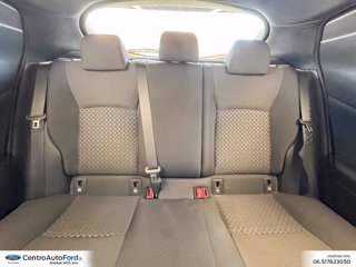 TOYOTA C-hr 1.8h active e-cvt 8