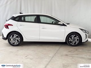 HYUNDAI I20 1.2 mpi connectline 79cv mt 4