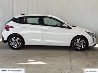 HYUNDAI I20 1.2 mpi connectline 79cv mt 4