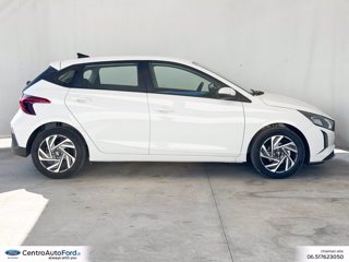 HYUNDAI I20 1.2 mpi connectline 79cv mt 4