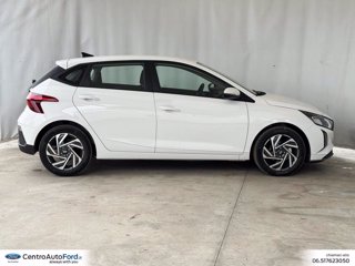 HYUNDAI I20 1.2 mpi connectline 79cv mt 4