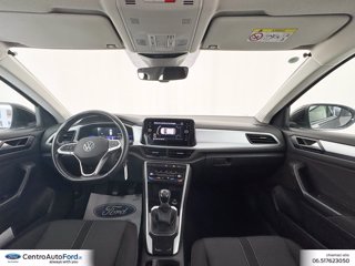 VOLKSWAGEN T-roc 1.5 tsi life 9