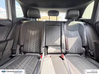 VOLKSWAGEN Tiguan 2.0 tdi r-line 150cv dsg 8