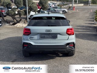 AUDI Q2 35 TFSI S tronic Identity Black 3