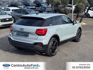 AUDI Q2 35 TFSI S tronic Identity Black 4