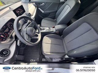 AUDI Q2 35 TFSI S tronic Identity Black 9