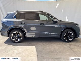 VOLKSWAGEN Tiguan 2.0 tdi r-line 150cv dsg 4